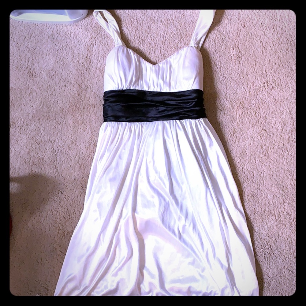 Trixxie white formal dress